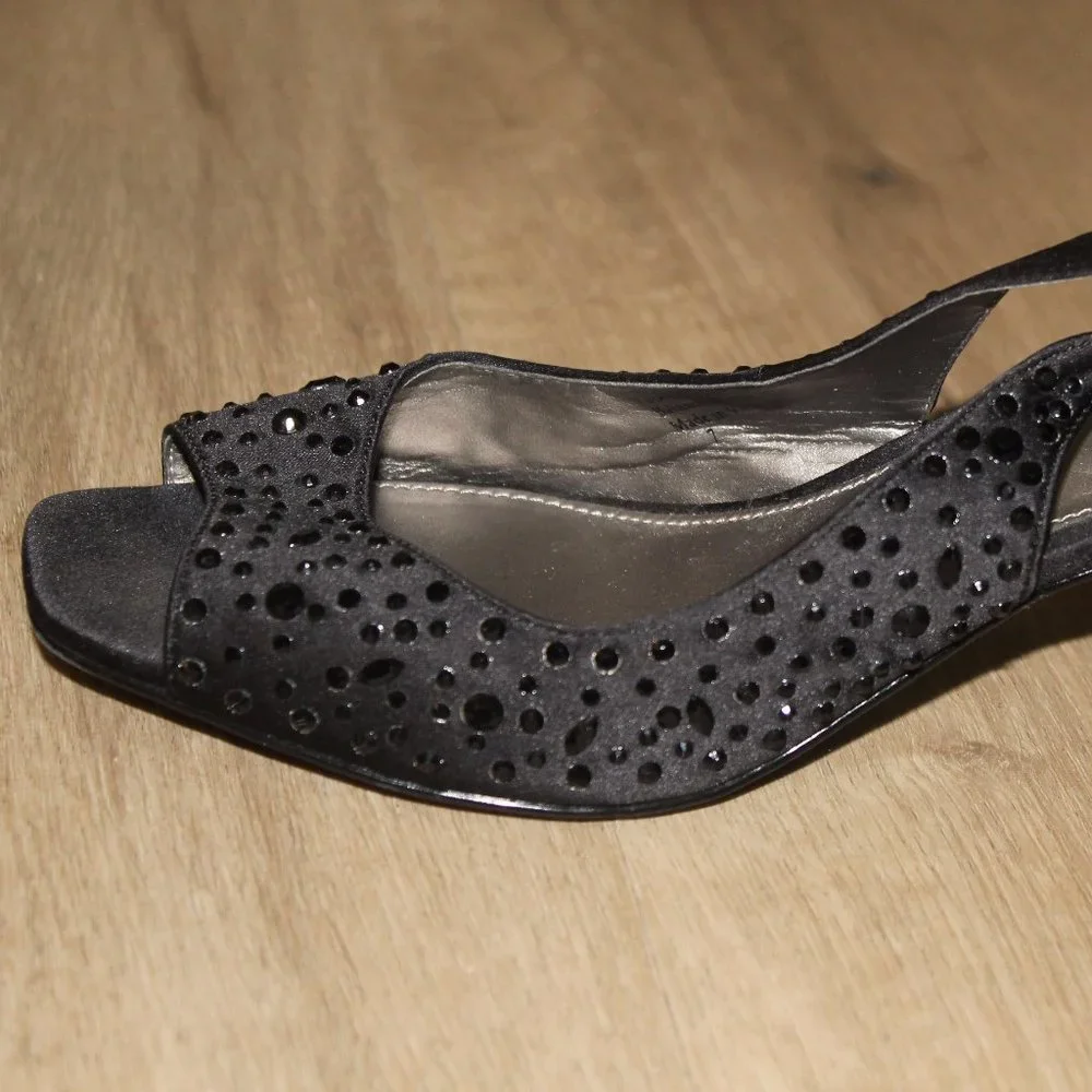 REDUCED Coach And Four Beaded Shoes Sling- Back Pumps Heel Women's Size 7 Black